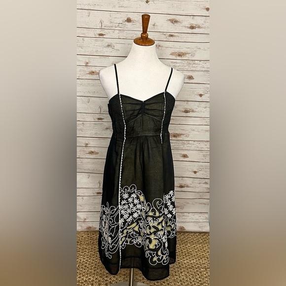 Floreat Dresses & Skirts - Anthropologie Floreat Step-by-Step floral embroidered and cutout voile sundress